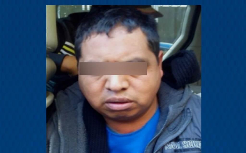 A las personas detenidas se les aseguró una camioneta, que era utilizada para interceptar a los transportistas, un inmovilizador con descarga eléctric
