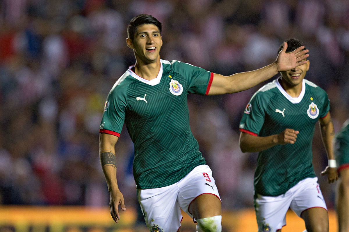 Alan Pulido marcó a favor de Chivas