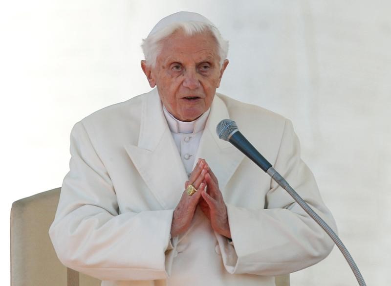 Benedicto XVI escribió una carta a un periodista italiano en la cual habló del "declive" de sus fuerzas físicas.