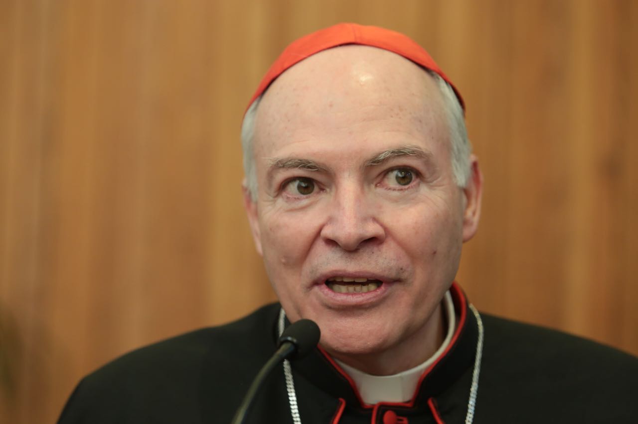 El Cardenal Carlos Aguiar Retes, durante la conferencia de prensa que ofreció por la mañana