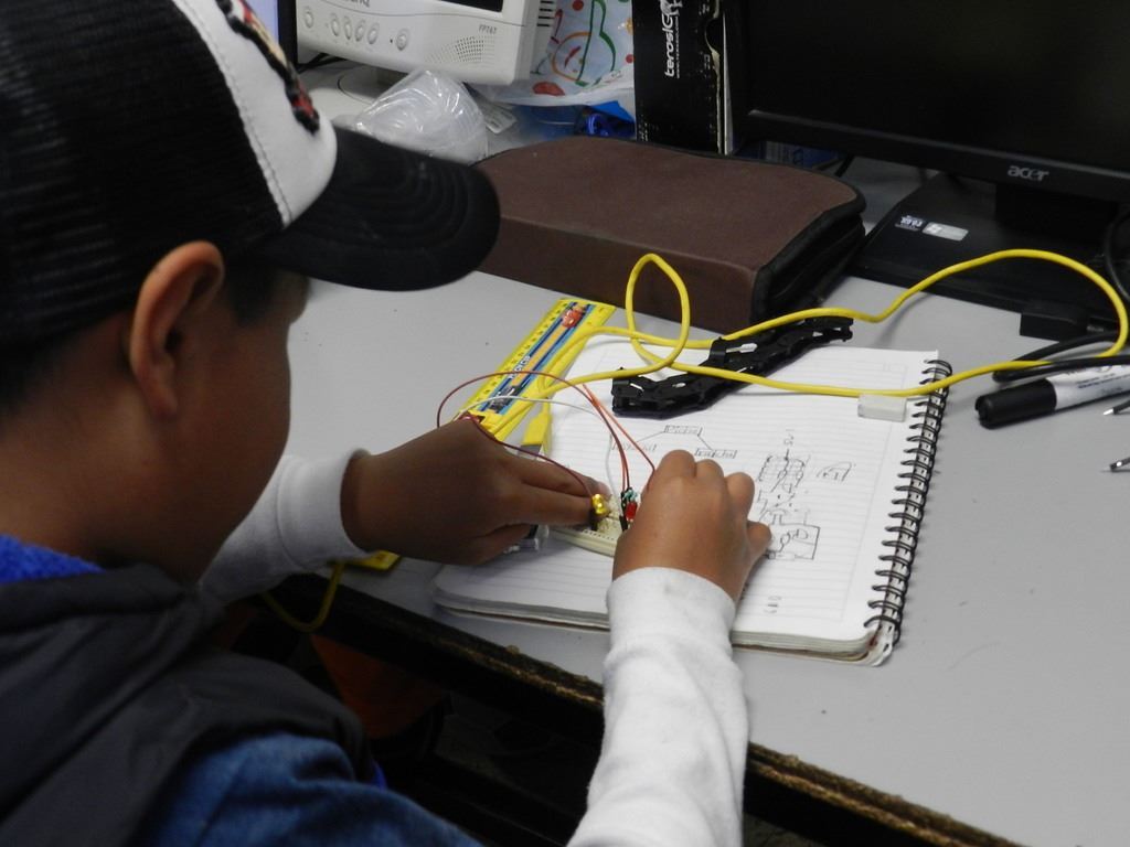 Estos cursos fueron resultado de la experiencia de imponer un récord Guinness en 2014 después de que niños de Puebla y la Ciudad de México construyera