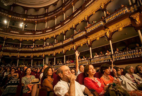 El Teatro Adolfo Mejía