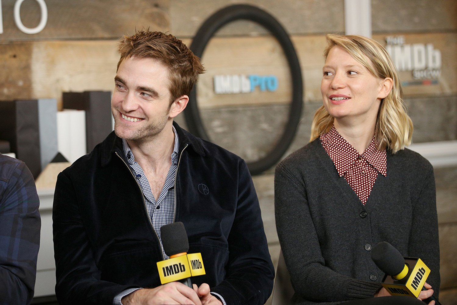 Pattinson y Wasikowska estuvieron en el festival de Berlín para promocionar su nueva película, 'Damsel', donde aprovecharon para hablar del movimiento