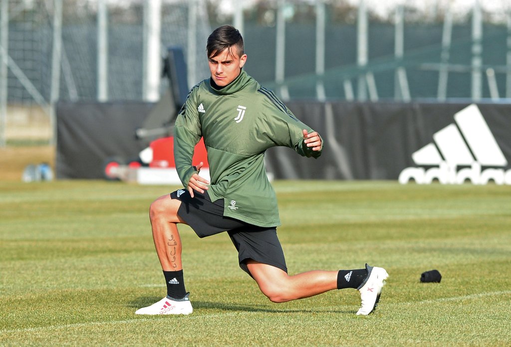 Paulo Dybala entrenando con Juventus