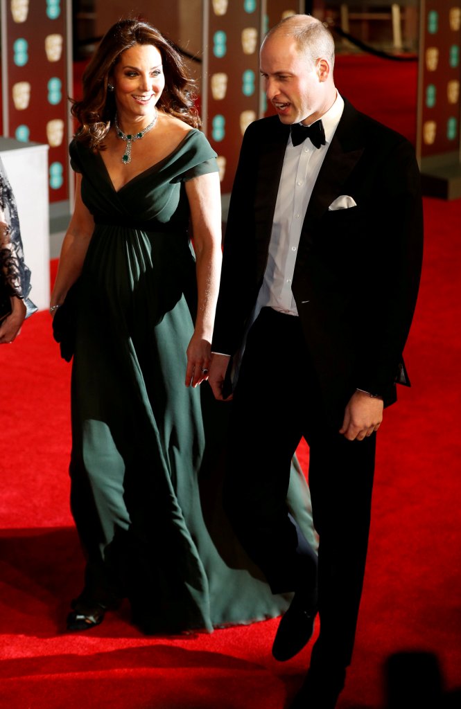 El Príncipe William y su esposa Katherine, presentes en la alfombra roja de los premios BAFTA.