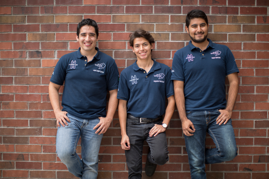 Juan Carlos Aguilera, Alejandro González García y Pedro Fonseca/ VanTEC
