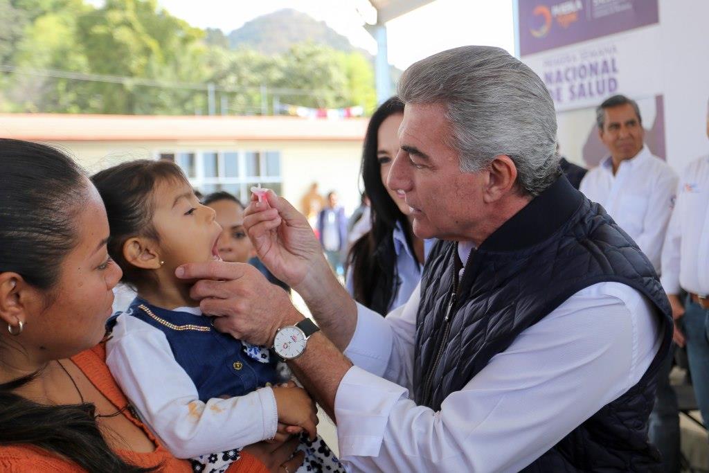 Antonio Gali, gobernador de Puebla, puso en marcha la Primera Semana Nacional de Salud, además de entregar acciones de reconstrucción en Tochimilco.