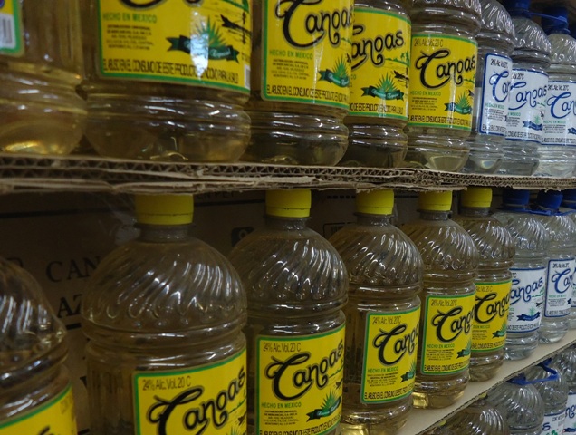 Decomiso de aguardiente en SLP.