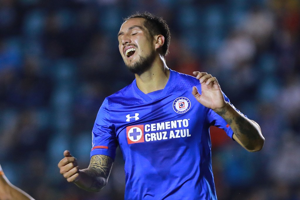 Jugador de Cruz Azul en lamento 