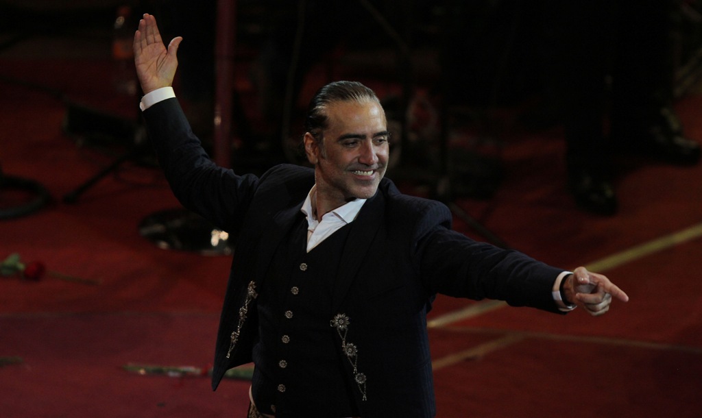 Alejandro Fernández formará parte de los festejos por los 40 años de la Feria Internacional del Caballo en Texcoco. 