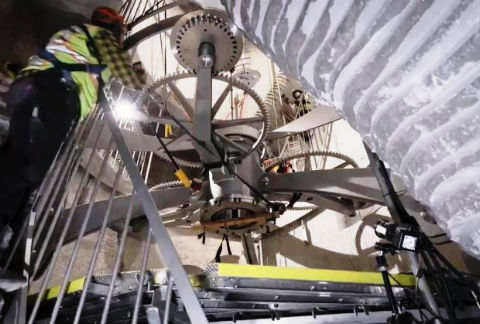 Bezos se comprometió a invertir al menos 42 millones de dólares en el proyecto. 