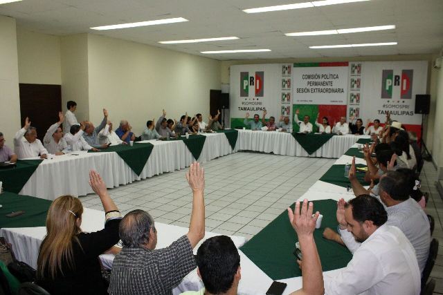 En convención el PRI aprobó convocatoria de proceso interno para candidatos.