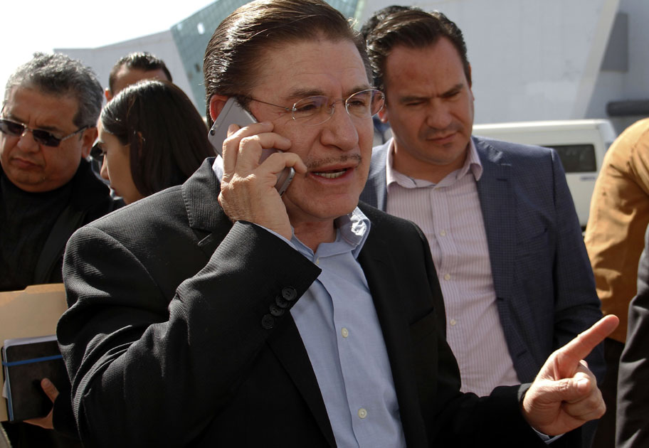 El gobernador de Durango reconoce que ha habido hostigamiento contra empresarios en la capital por parte del municipio.