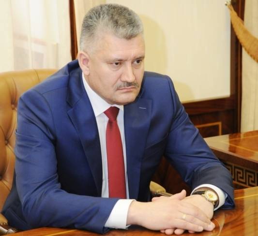 Vladímir Viktorov, ministro de Salud de Chuvashia, hizo polémicas declaraciones sobre las mujeres y la fertilidad.