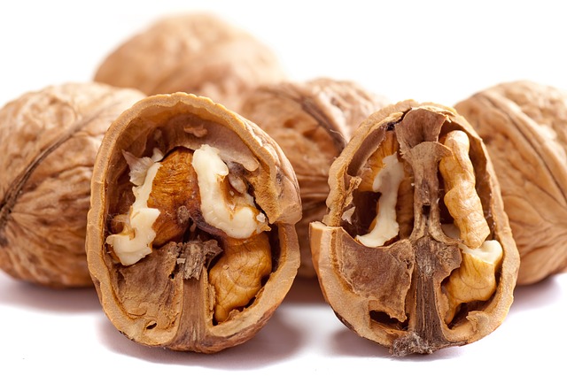 No olvides agregar nueces a tu dieta diaria.
