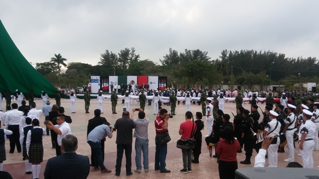 Conmemoran el Día de la Bandera en el sur de Tamaulipas, asiste el gobernador Francisco García Cabeza de Vaca a la ceremonia. 