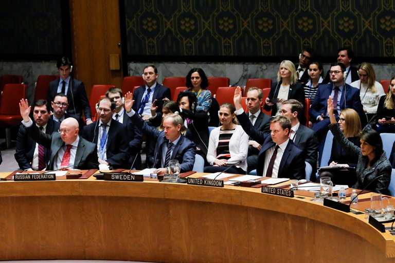 El Consejo de Seguridad de la ONU aprobó hoy una resolución que demanda una tregua de 30 días en toda Siria.