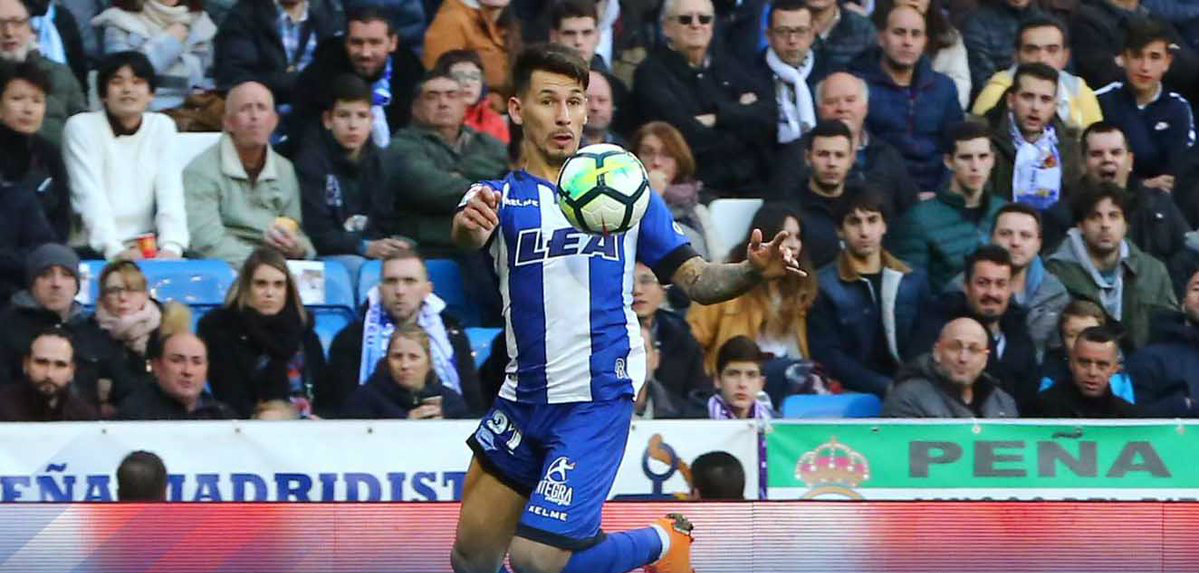 Hernán Pérez, mediocampista del Alavés