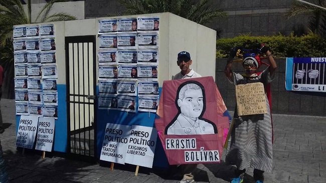 La ONG Dale Letra expuso imágenes de las caras de los presos políticos. 