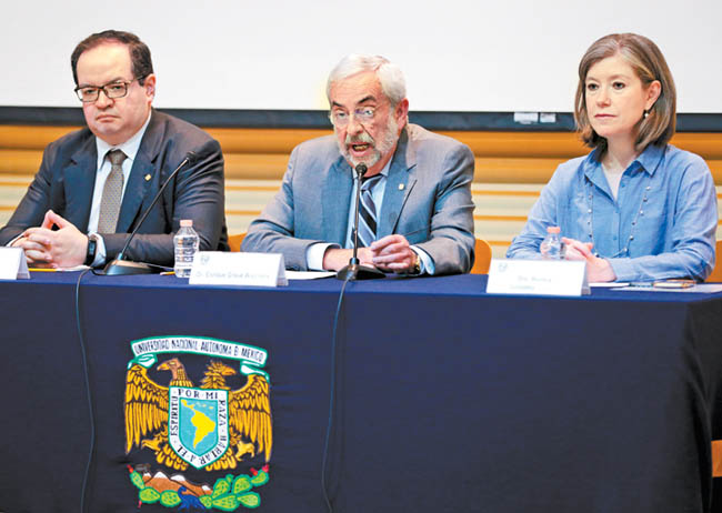 Leonardo Lomelí, Enrique Graue y Mónica González Contró en el mensaje desde Rectoría. 