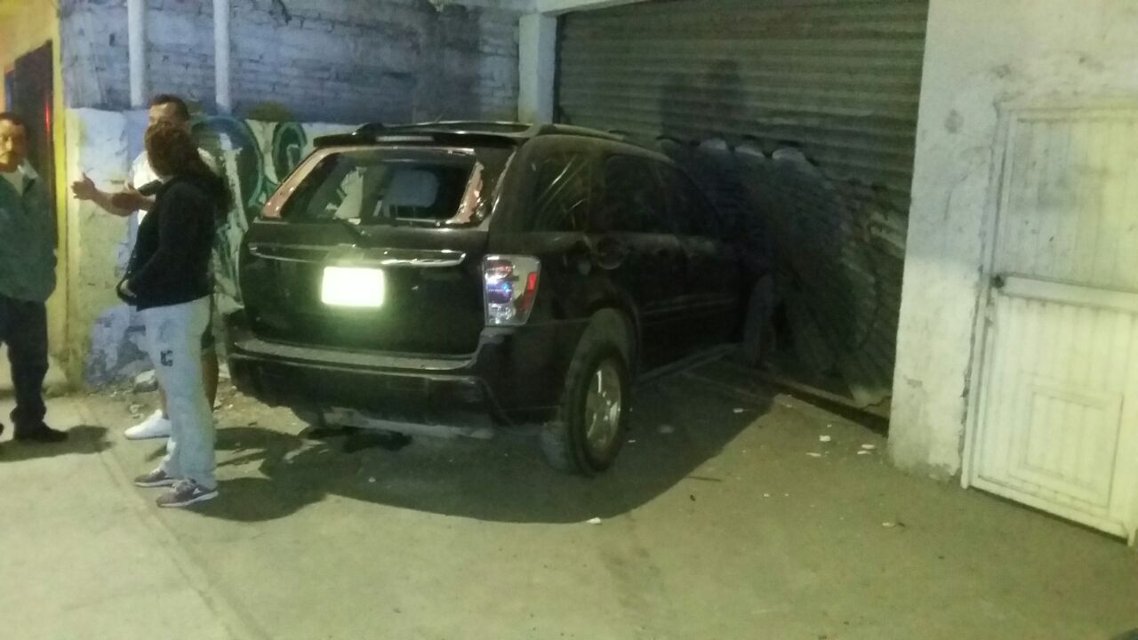 No reportaron lesionados, sólo daños materiales.
