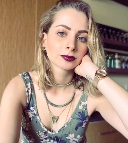 La youtuber compartió una serie de historias en Instagram donde hablaba sobre el caso de Karla Souza.