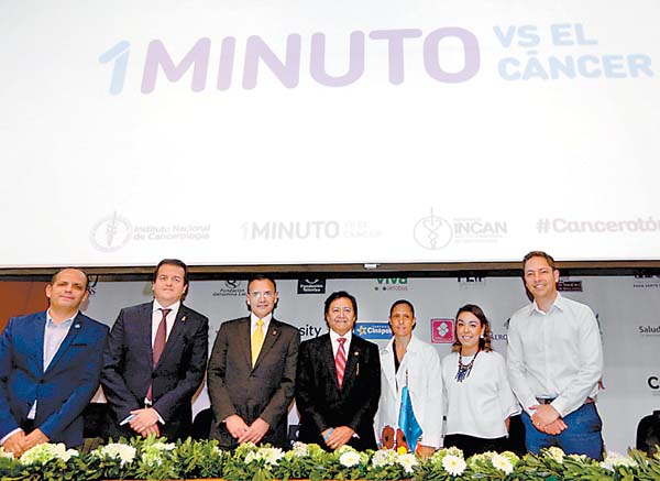 Los integrantes del órgano durante el anuncio.