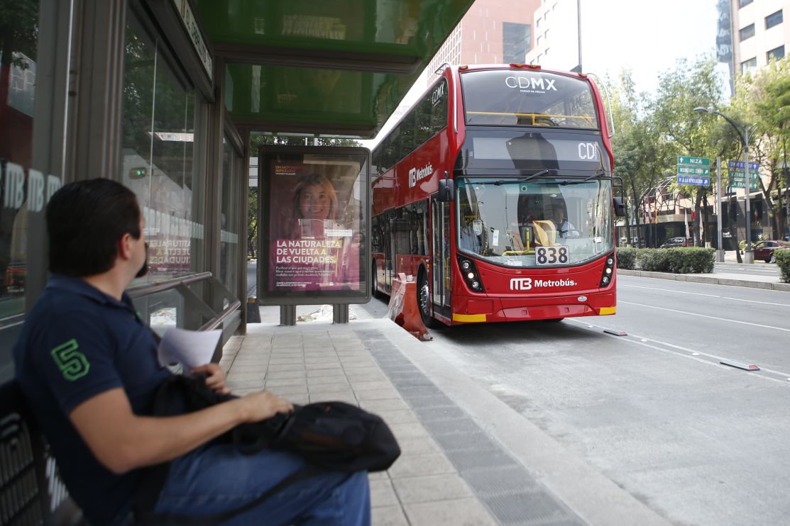 Los camiones nuevos de Metrobús ayudarán a reducir 87 por ciento las emisiones de óxido de nitrógeno.