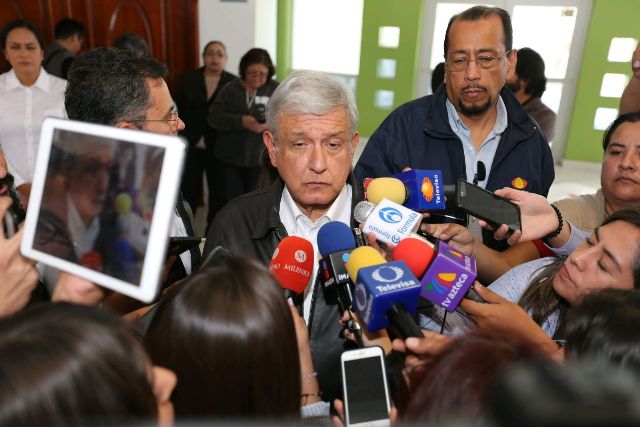 El candidato de Morena a la Presidencia, Andrés Manuel López Obrador, se reunió con simpatizantes en Chihuahua. 