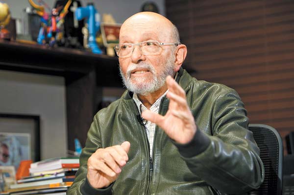 El pasado 9 de noviembre recibió el doctorado honoris causa de la UNAM. 