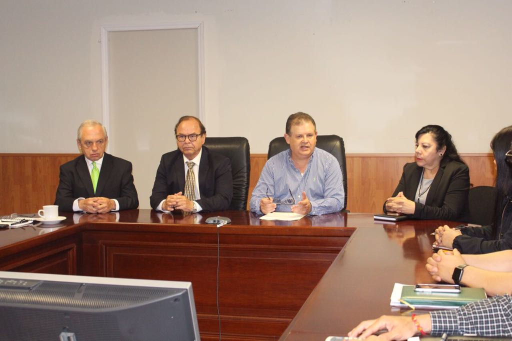 Realizan 3 nombramientos en la Secretaría de Salud.