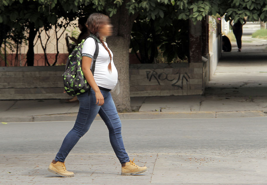 El año pasado se registraron mil 200 adolescentes embarazadas en Lerdo.