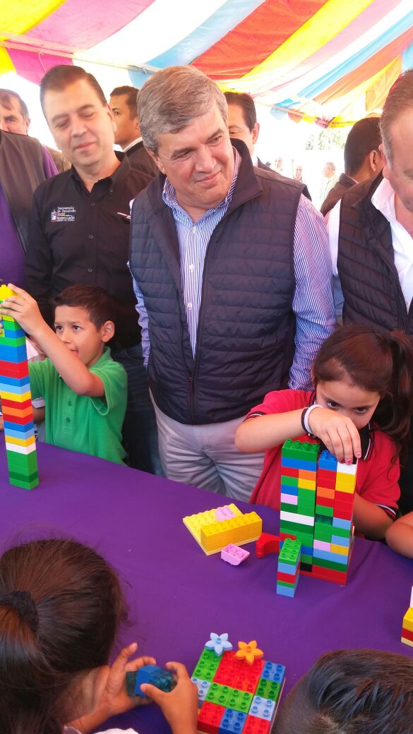 El gobernador interino, Manuel González.