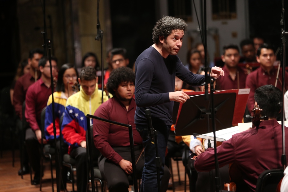 Gustavo Dudamel vino a México a frecer varios conciertos en Ciudad de México y Puebla, como parte de una gira que inició en EU y que culmina en Argent