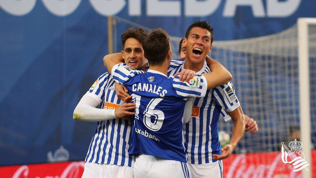 Héctor Moreno abrió el marcador en la victoria de la Real Sociedad