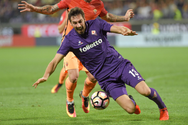 La muerte del capitán de la Fiorentina, Davide Astori, tiñó de luto el futbol italiano, que aplazó los últimos partidos de la 27 fecha de la Serie A c
