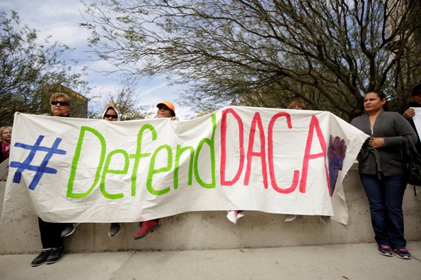 Defensores de derechos humanos exigen al Congreso de EU defender al DACA.