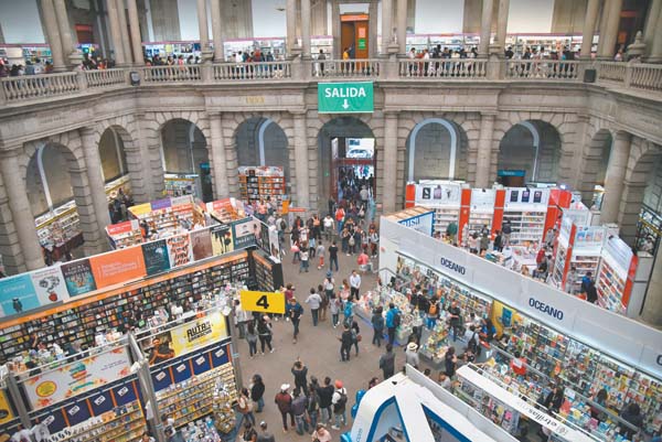 Este año, la Feria del Palacio de Minería contó con 148 mil asistentes.