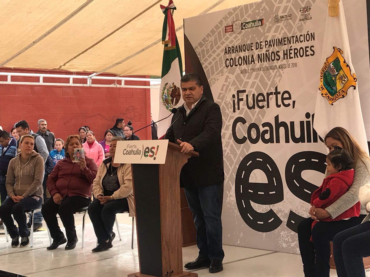 Arranque de pavimentación de la colonia Niños Héroes de Saltillo.