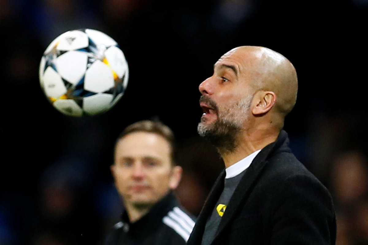 Pep Guardiola con el lazo amarillo