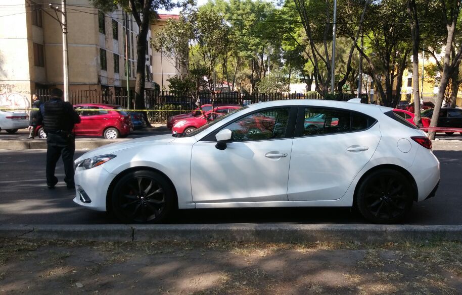 La víctima fue atendida por paramédicos, sin embargo confirmaron su muerte en el lugar.