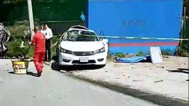 El auto Accord cruzó un retorno sin precaución.