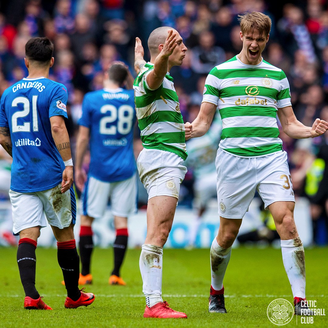 Jugadores del Celtic celebran un gol