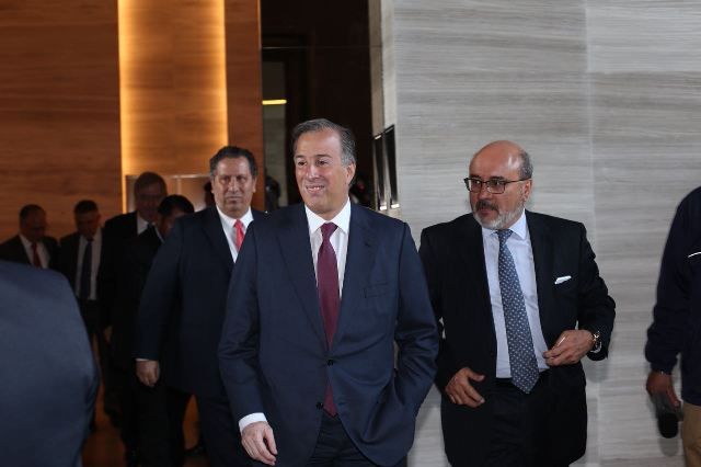 El candidato del PRI a la Presidencia, José Antonio Meade, se reunió con integrantes del Colegio de Notarios. 