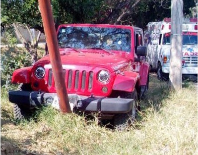 Dos hombres armados asesinaron al ex alcalde cuando circulaba en su camioneta.