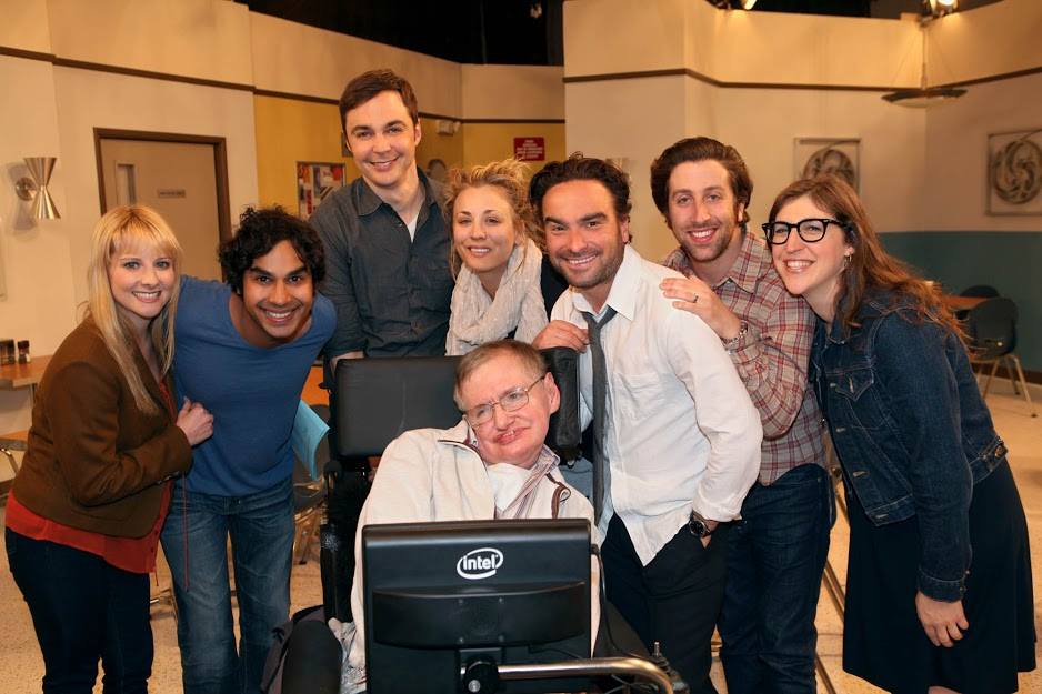 Reparto de ‘The Big Bang Theory’ recordó a Stephen Hawking. 