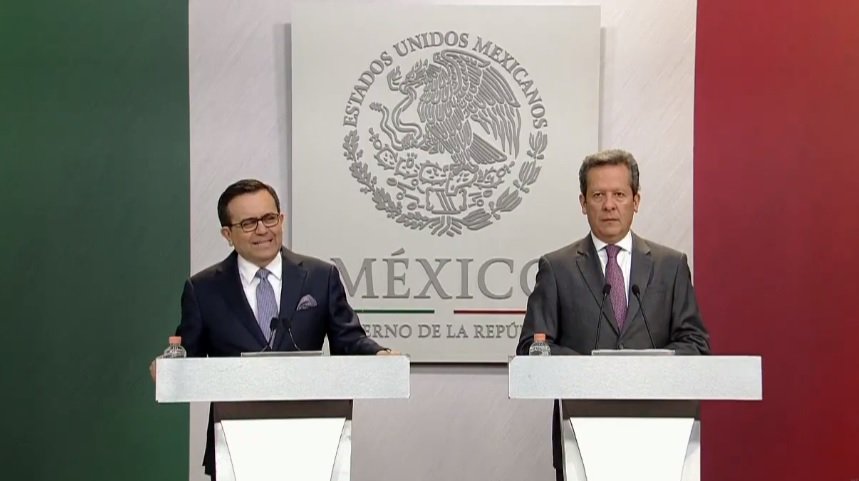 El secretario de Economía, Ildefonso Guajardo, y el vocero de la Presidencia, Eduardo Sánchez.
