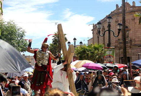 Buscarán que el vía crucis y la procesión del silencio, logre cambiar el enfoque de los turistas hacia la fe.