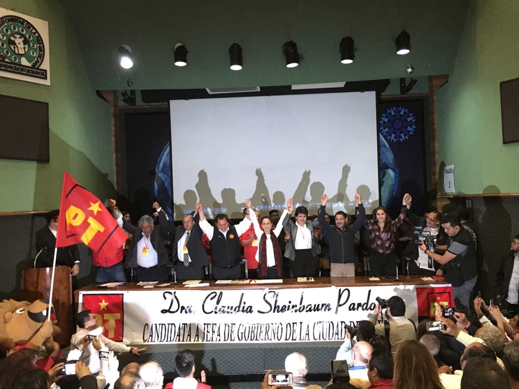 Claudia Sheinbaum tomó protesta como precandidata del Partido del Trabajo para la Jefatura de Gobierno de la CdMx. 