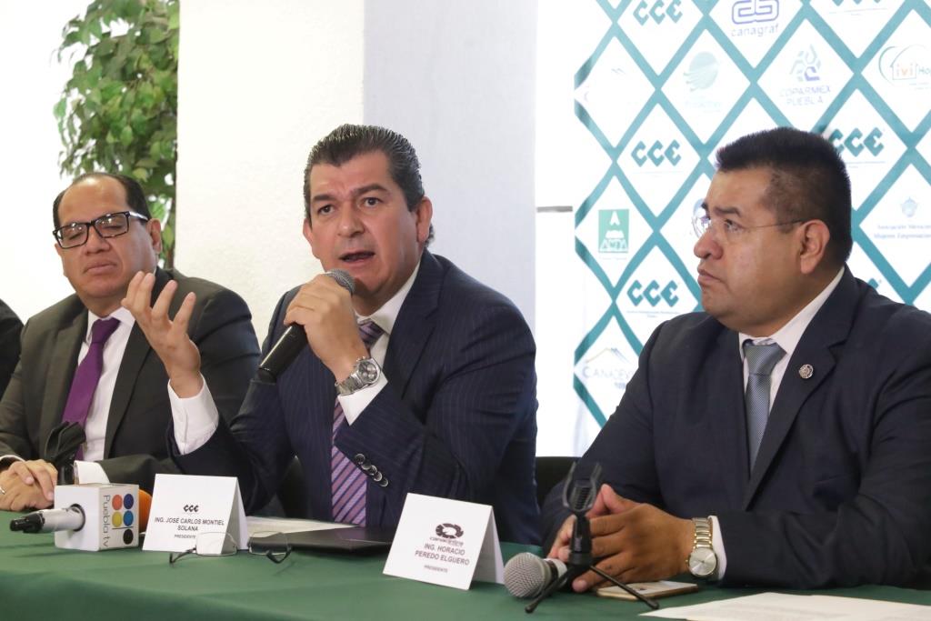 Destacó que hoy Puebla se caracteriza por atraer industria especializada como sucedió con el proyecto de la Secretaría de la Defensa Nacional que edif